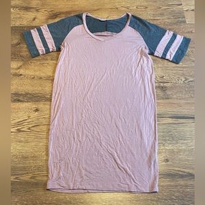 Amazon.com Pale Pink & Grey Sleep Shirt- Women’s XL